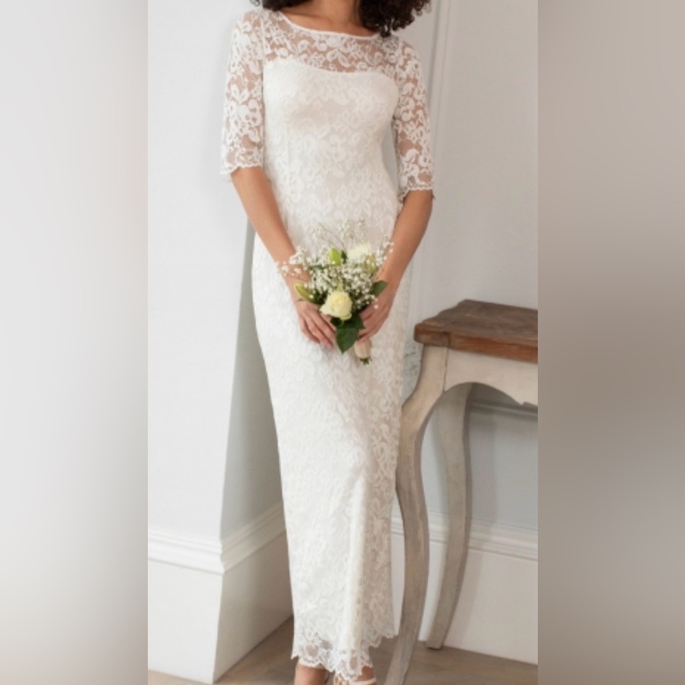 Alie Street LILA GOWN
Ivory - ASLGIL